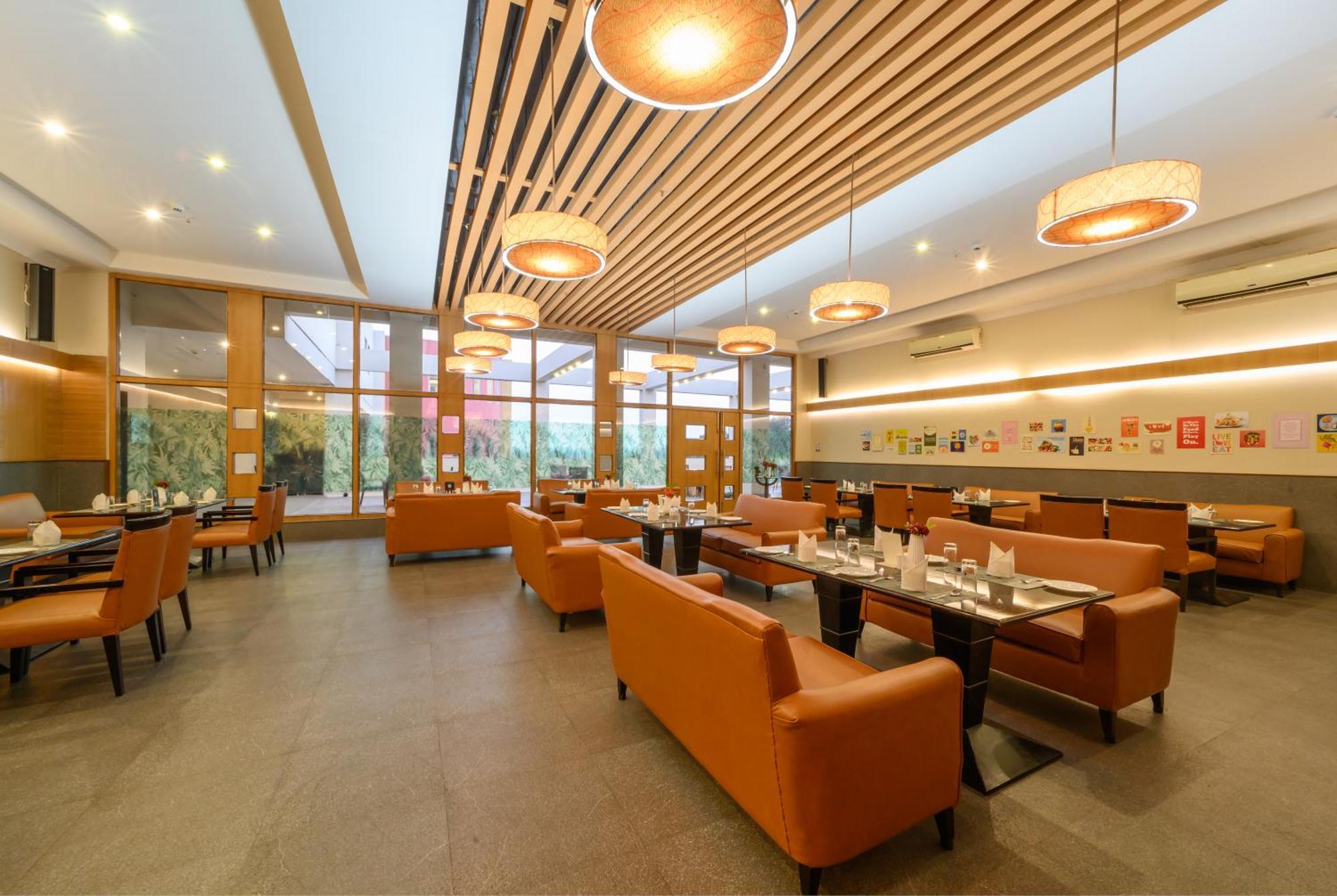 Sinclairs Burdwan Hotel Bagian luar foto