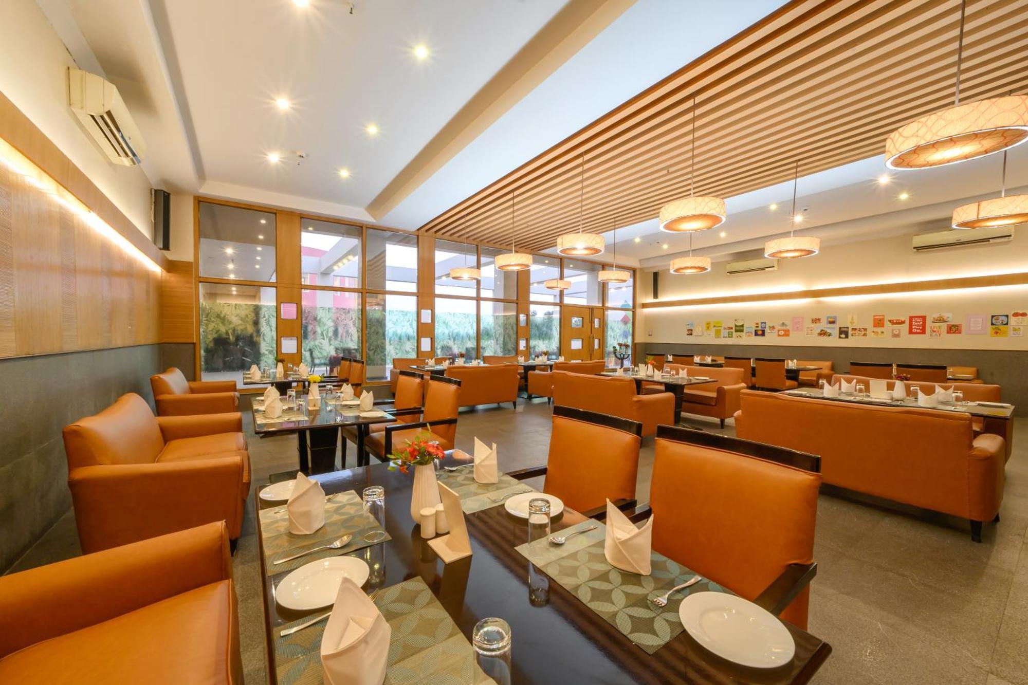 Sinclairs Burdwan Hotel Bagian luar foto